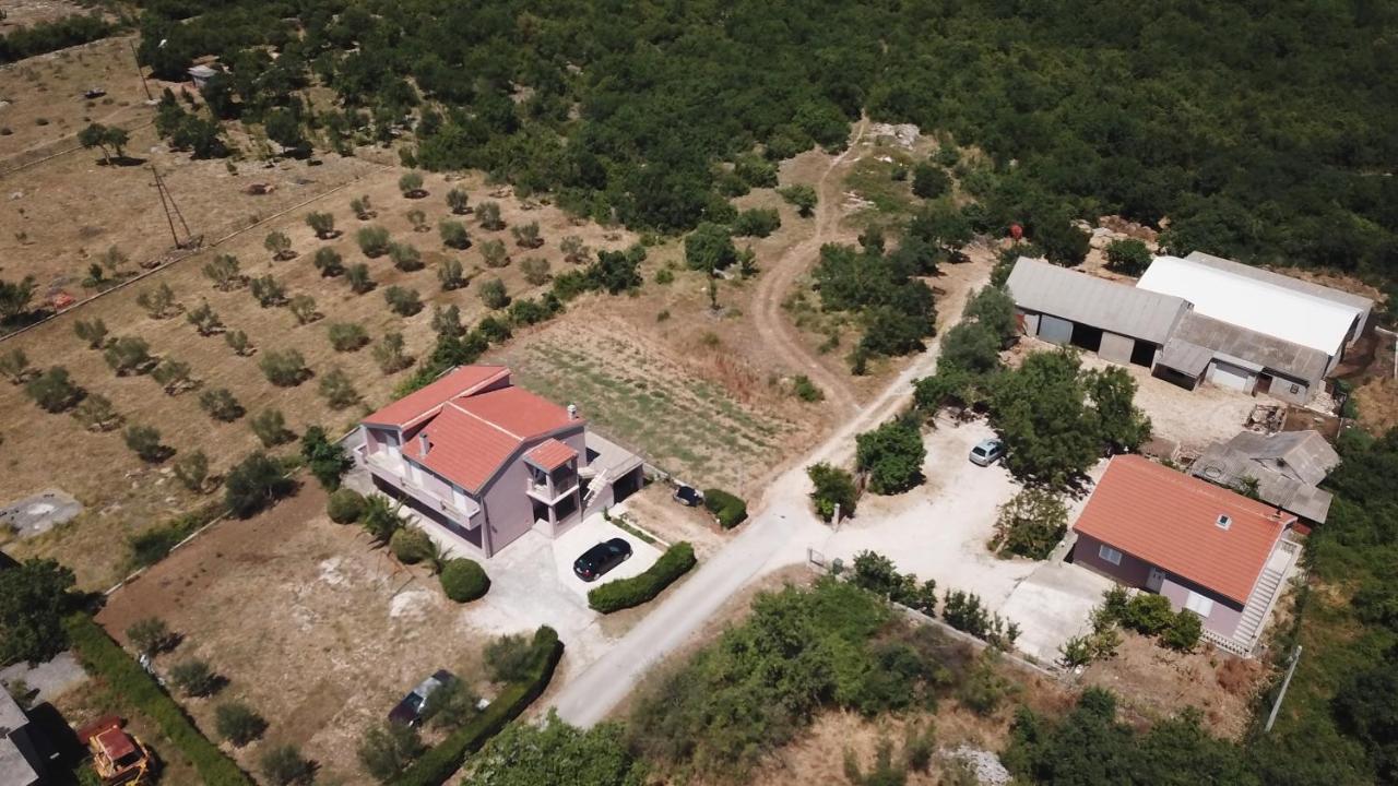 شقة Apartman Susic Policnik المظهر الخارجي الصورة