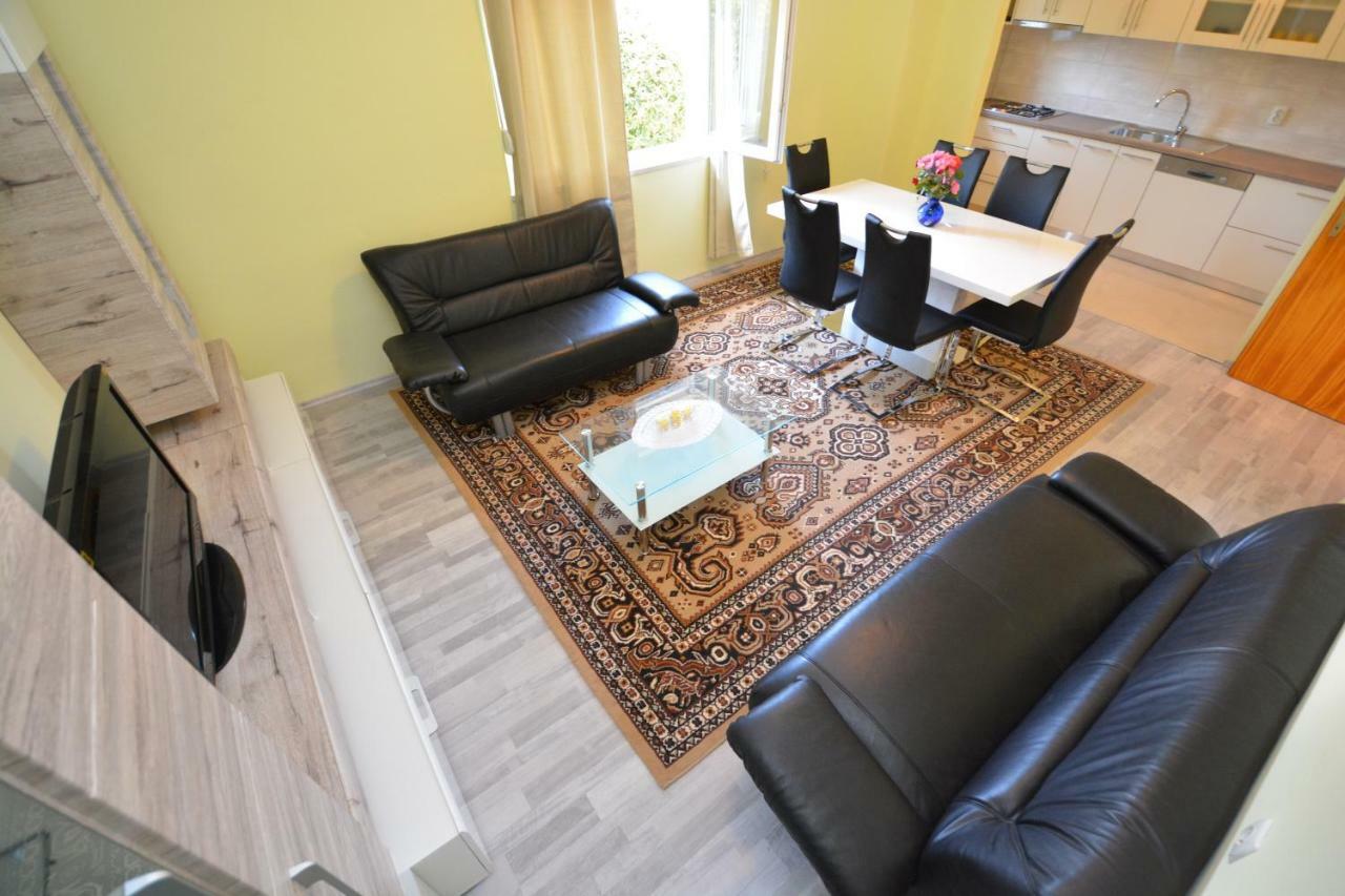 شقة Apartman Susic Policnik المظهر الخارجي الصورة
